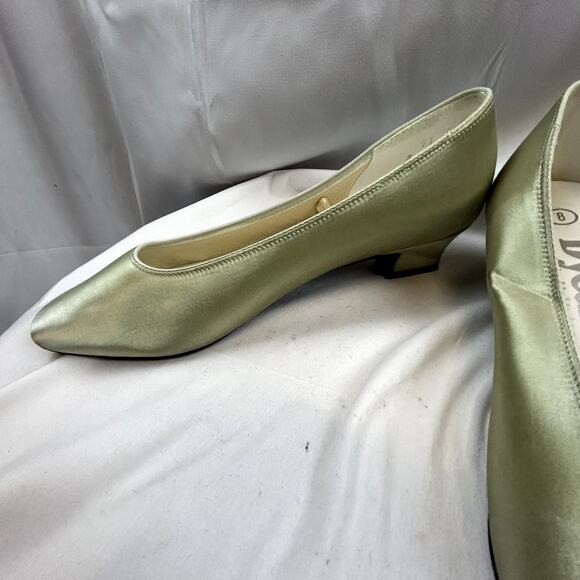 Dyeables by Highlights Vintage Size 8 Made USA Pump heels light Gold - Picture 9 of 14